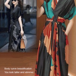 Kleid aus Maulbeerseide mit hübschem Gürtel